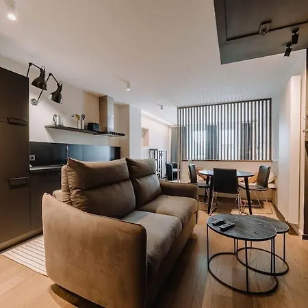 : La Rouge De La Grand Place Apartment